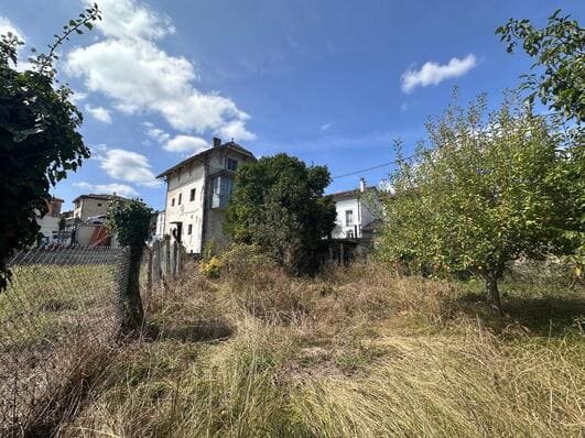 Casa con finca en Cornellana: espacio, naturaleza y calidad de vida en Asturias